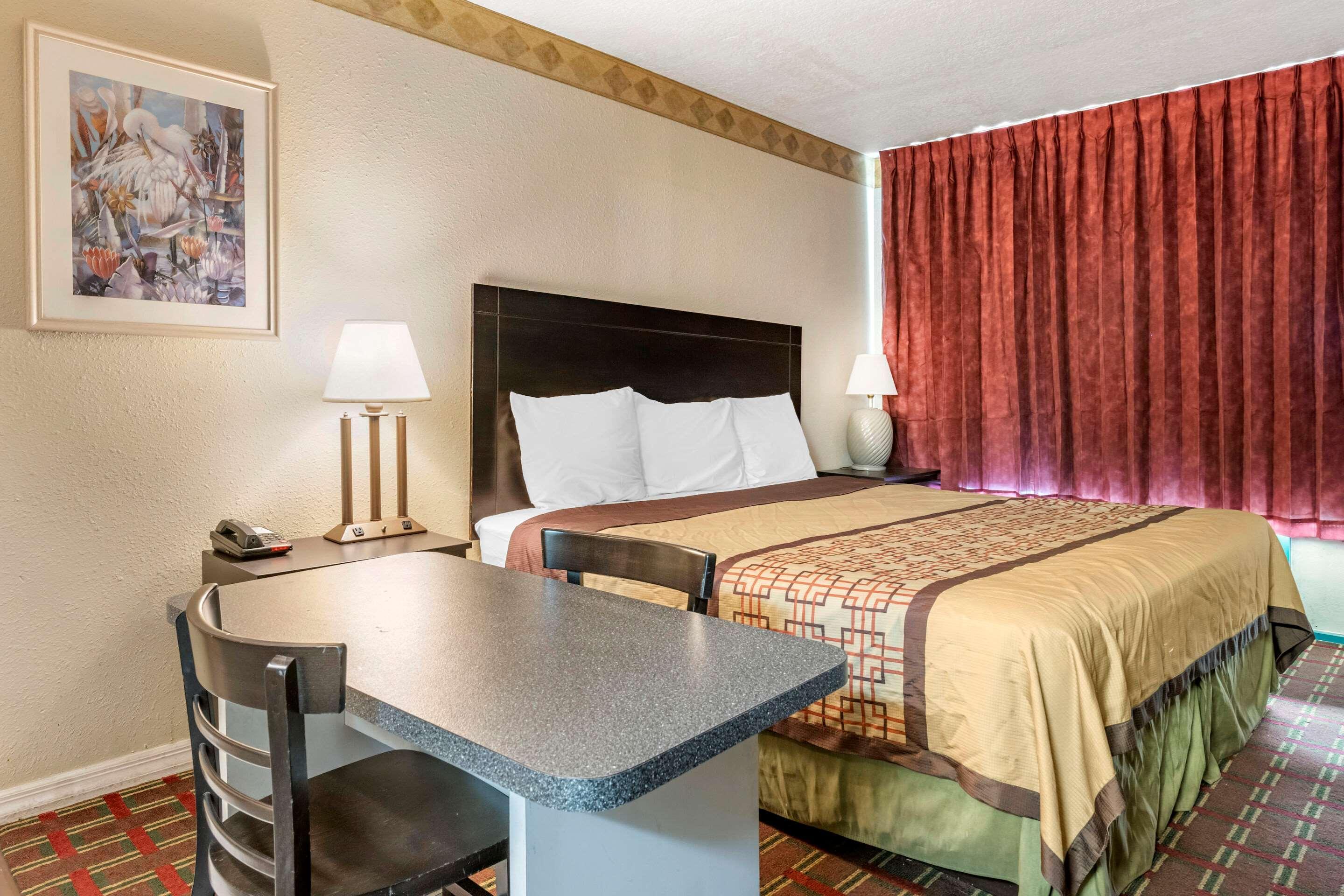 Rodeway Inn New Port Richey Ngoại thất bức ảnh