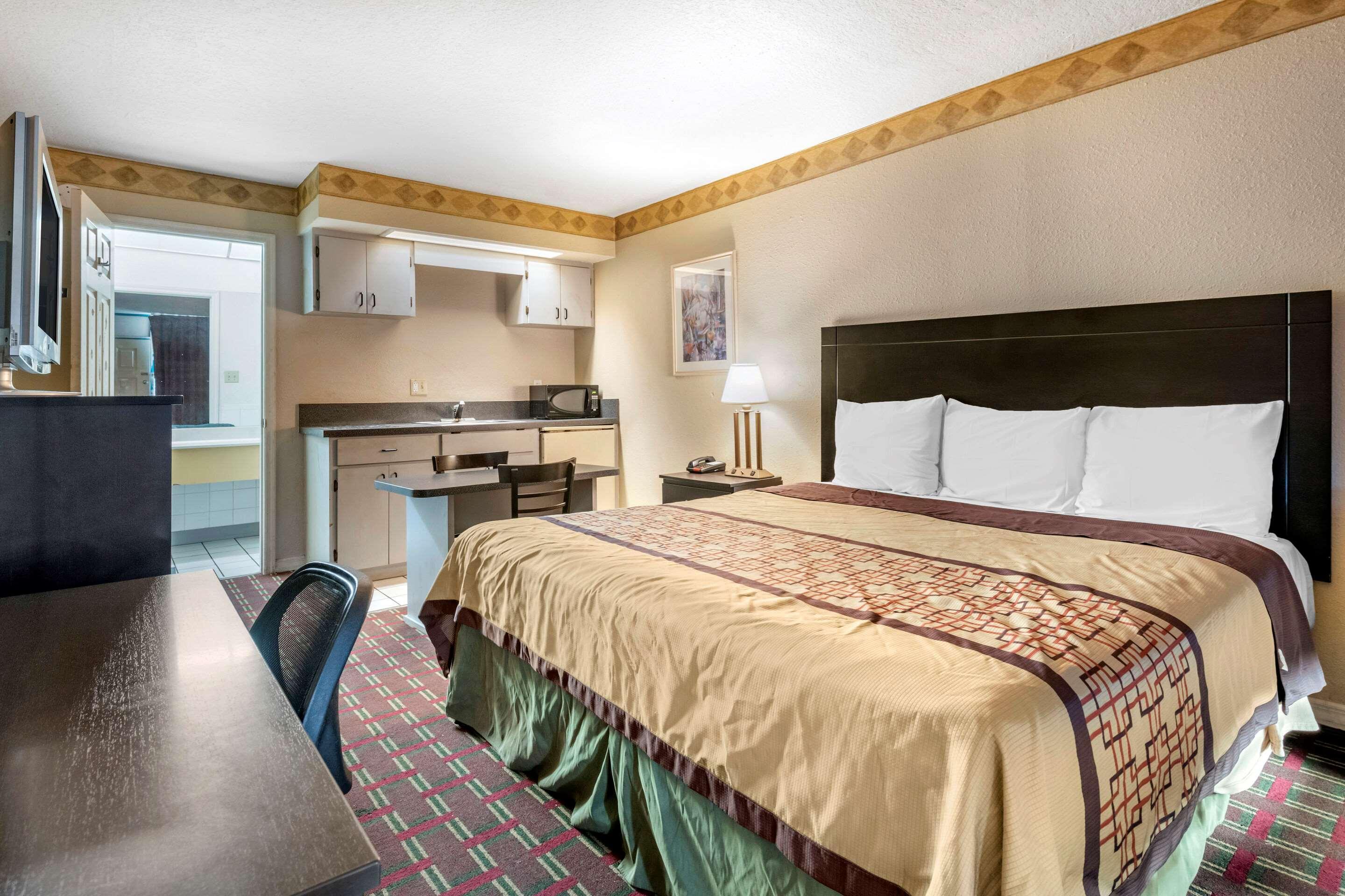 Rodeway Inn New Port Richey Ngoại thất bức ảnh