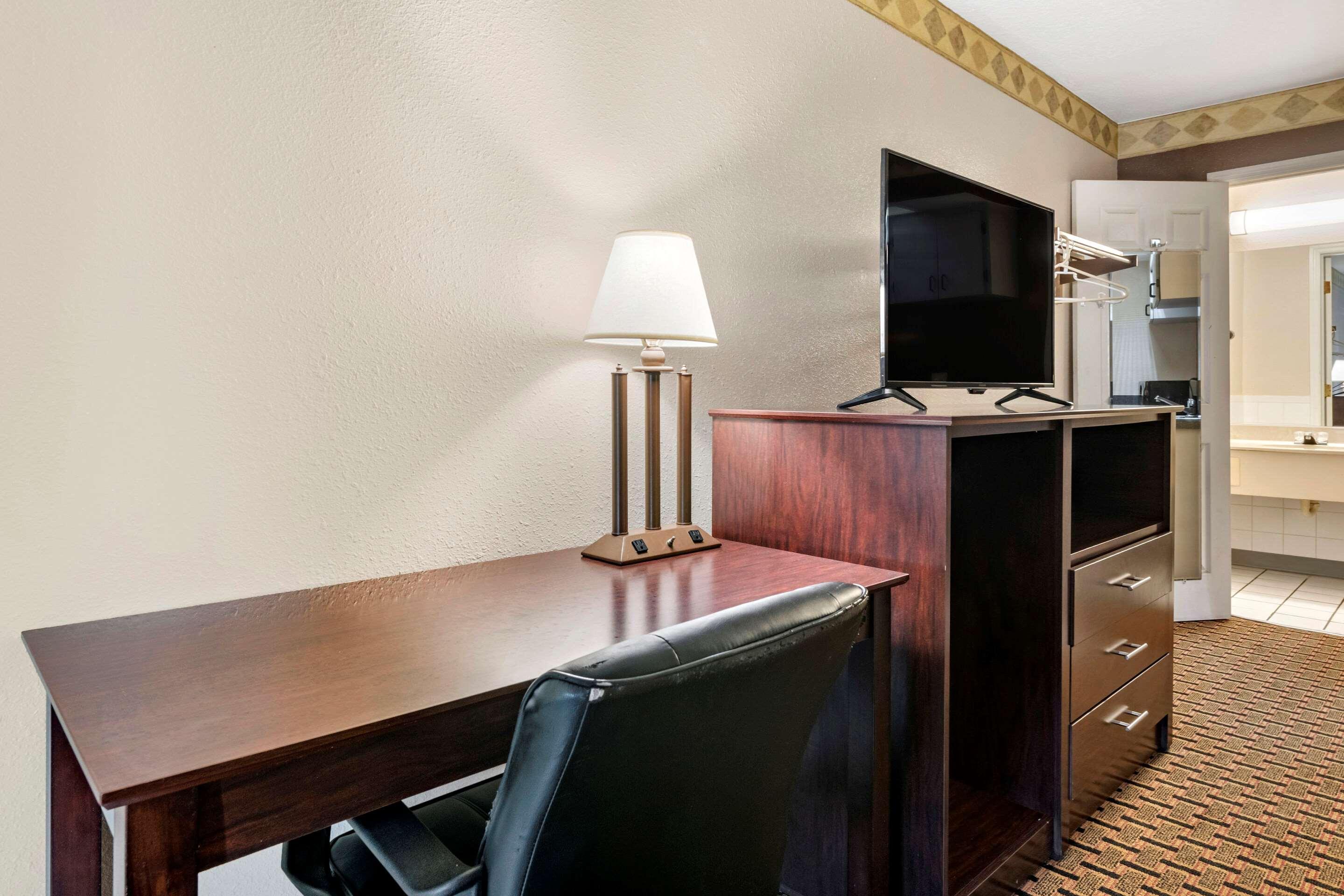 Rodeway Inn New Port Richey Ngoại thất bức ảnh