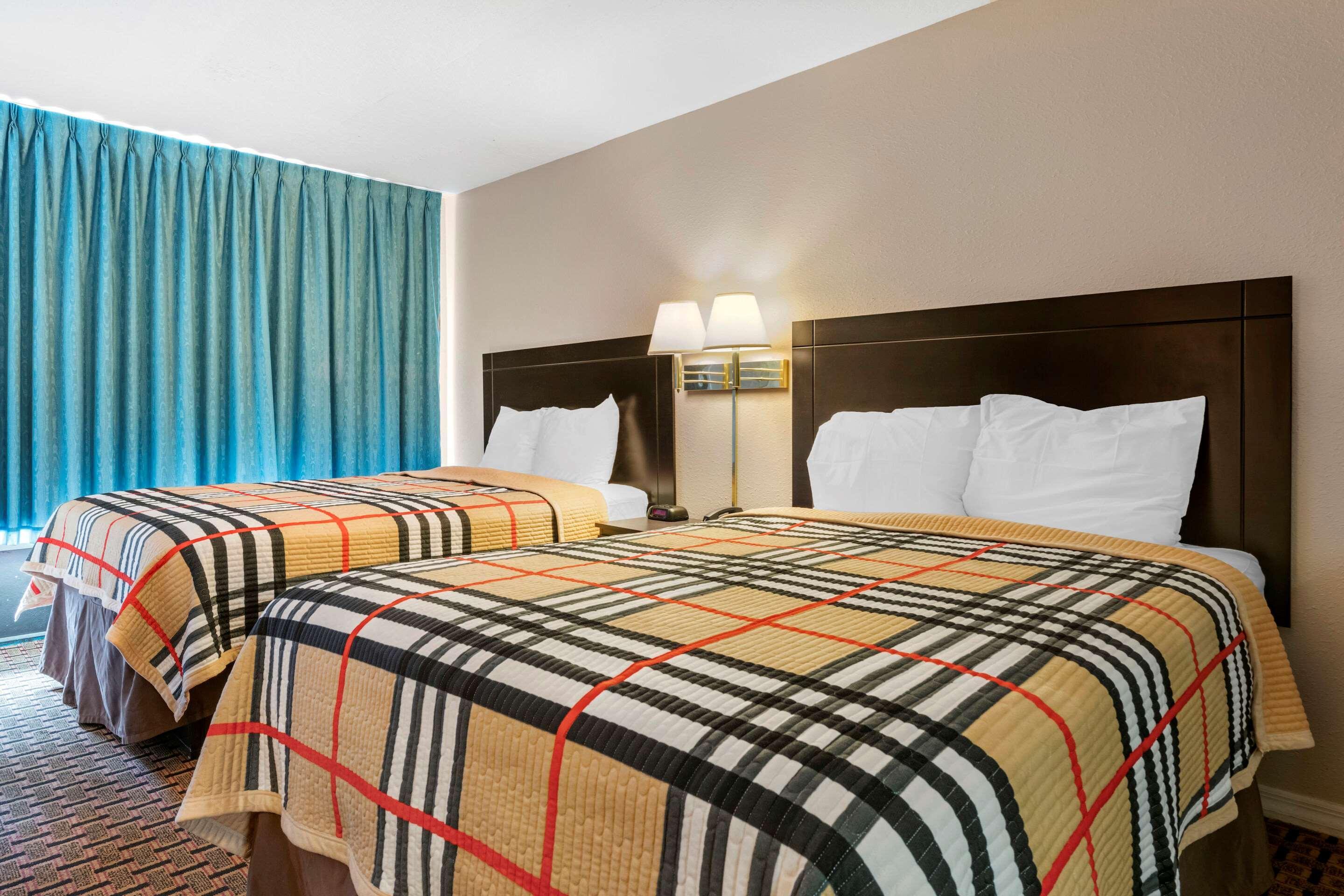 Rodeway Inn New Port Richey Ngoại thất bức ảnh