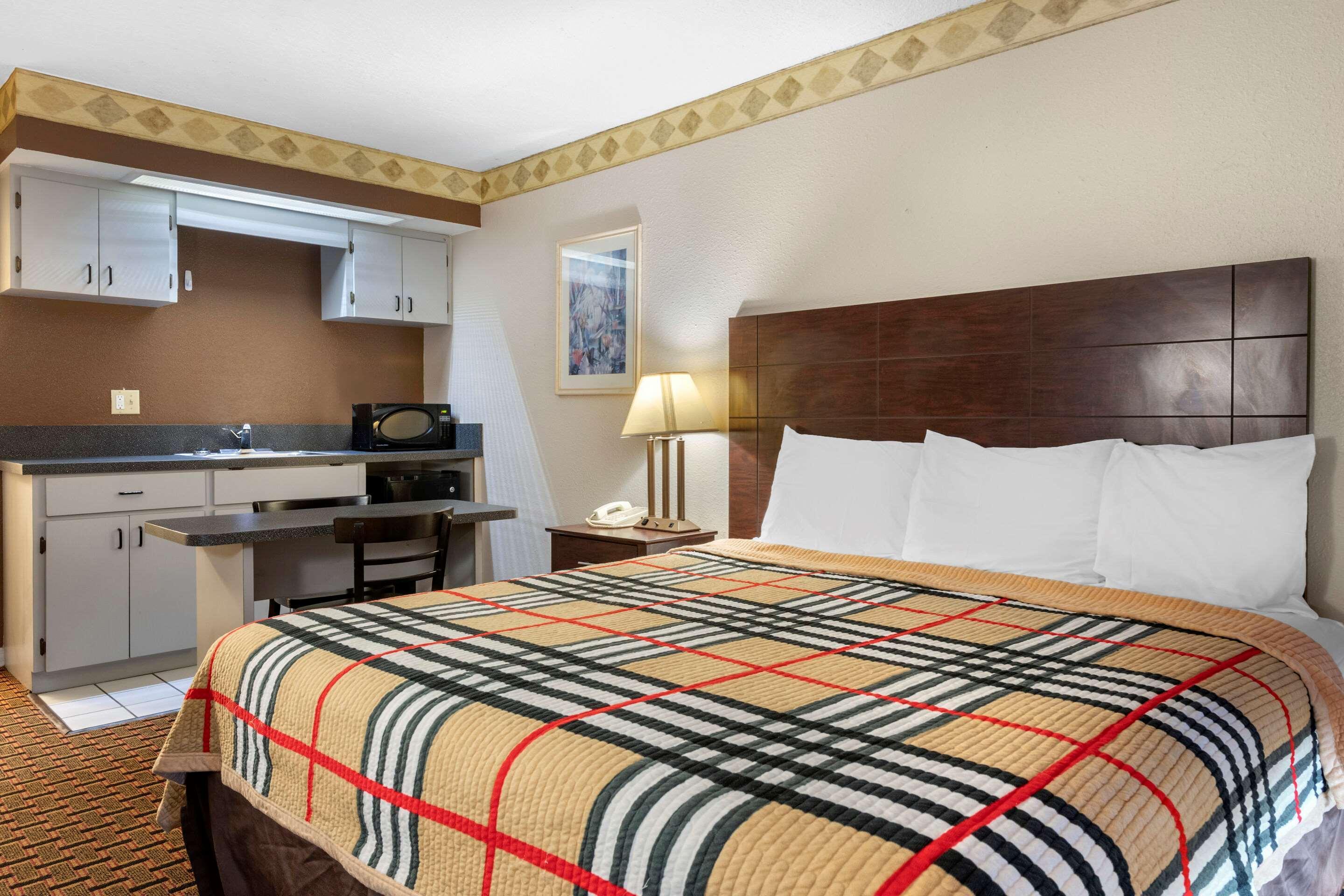 Rodeway Inn New Port Richey Ngoại thất bức ảnh