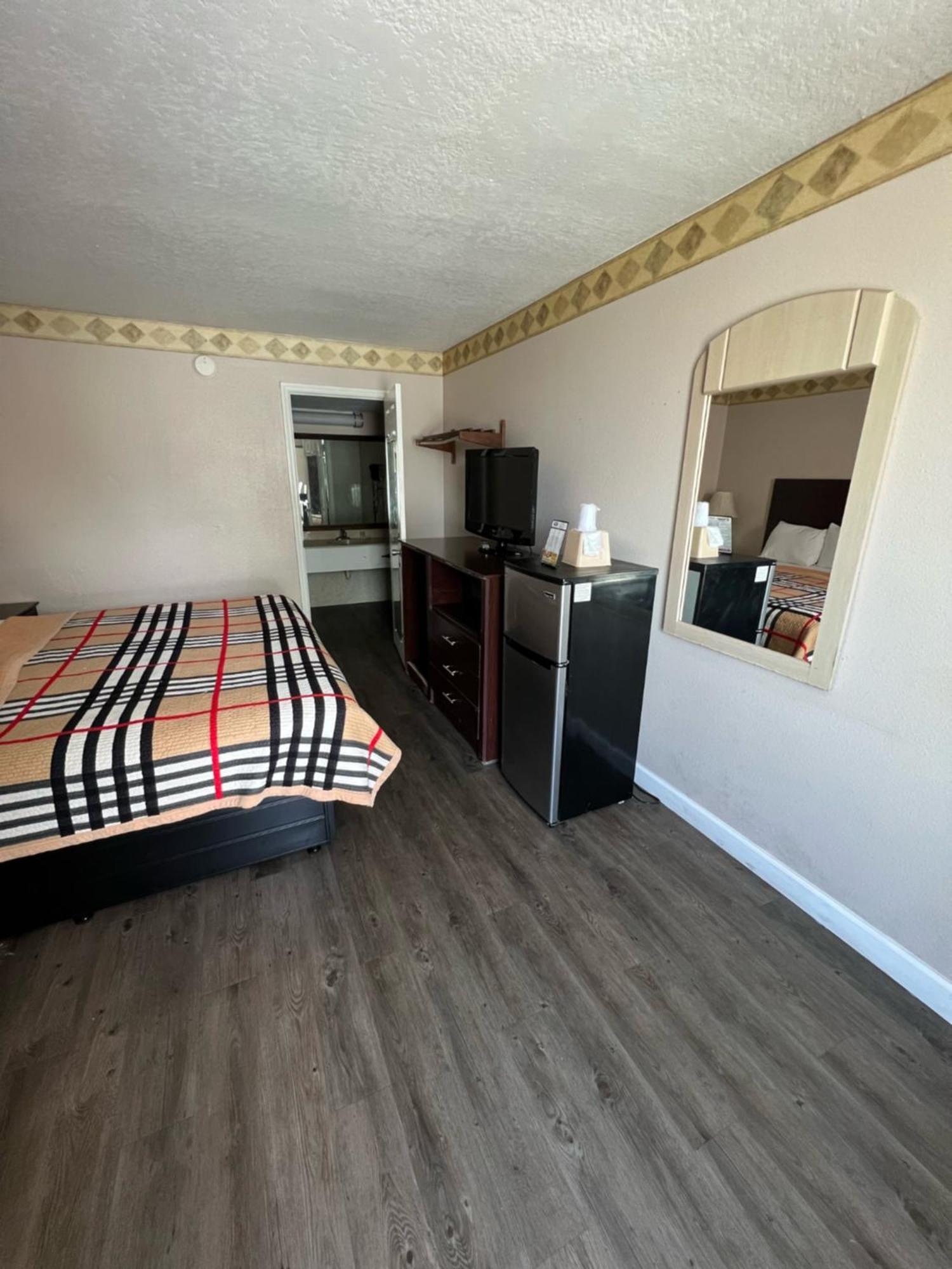 Rodeway Inn New Port Richey Ngoại thất bức ảnh