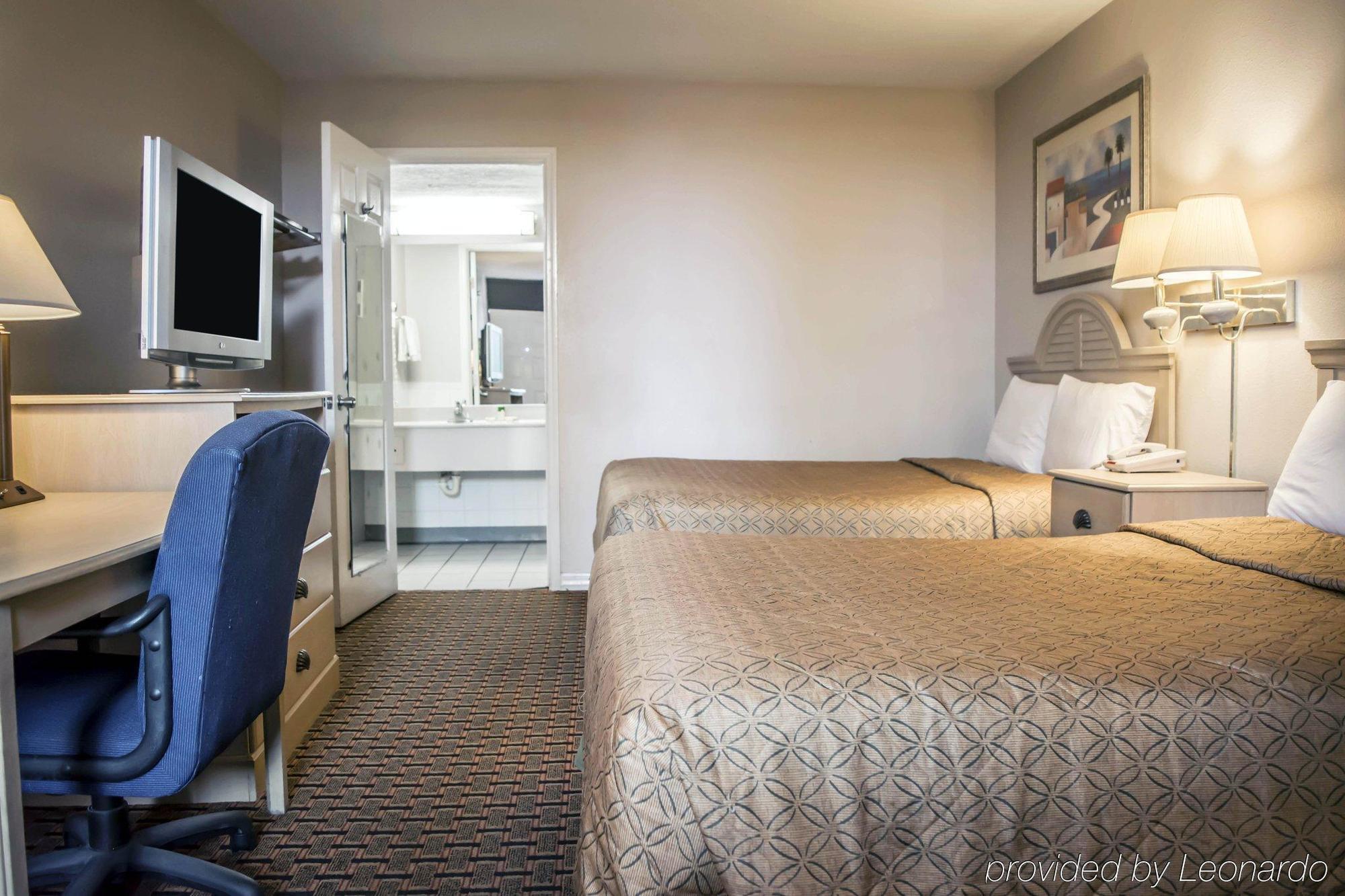 Rodeway Inn New Port Richey Ngoại thất bức ảnh