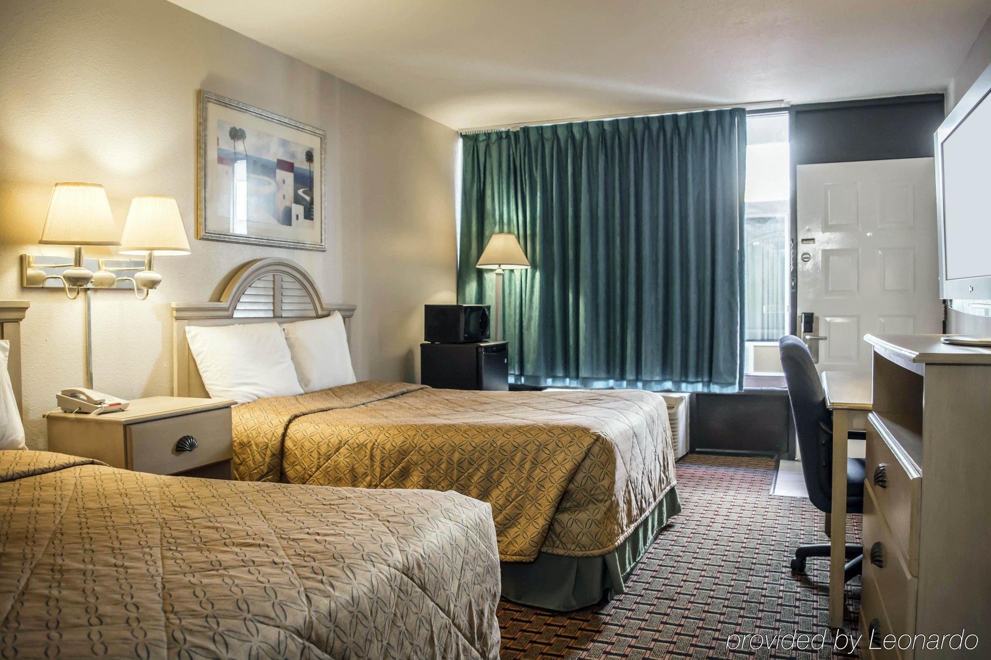 Rodeway Inn New Port Richey Ngoại thất bức ảnh