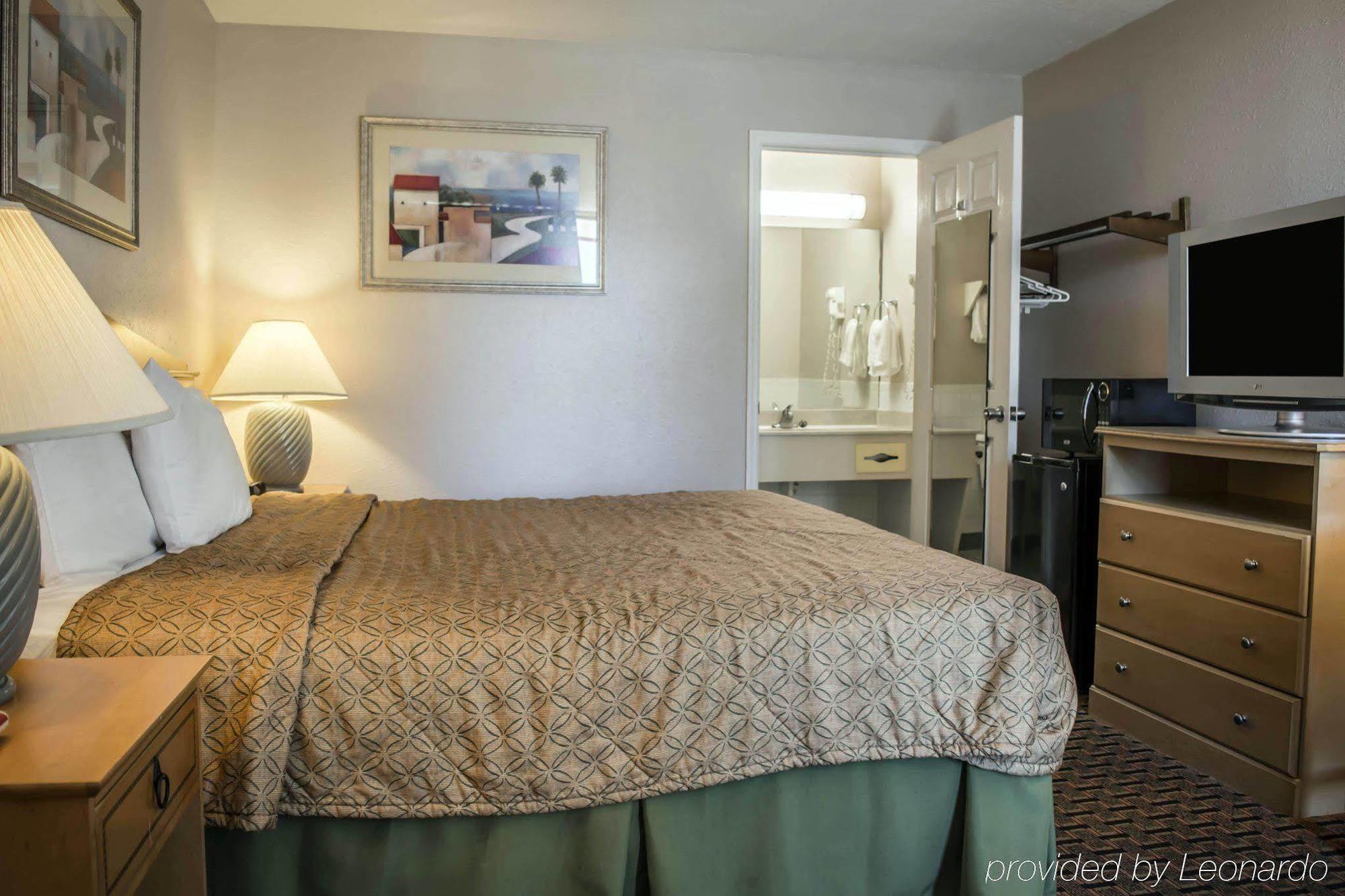 Rodeway Inn New Port Richey Ngoại thất bức ảnh