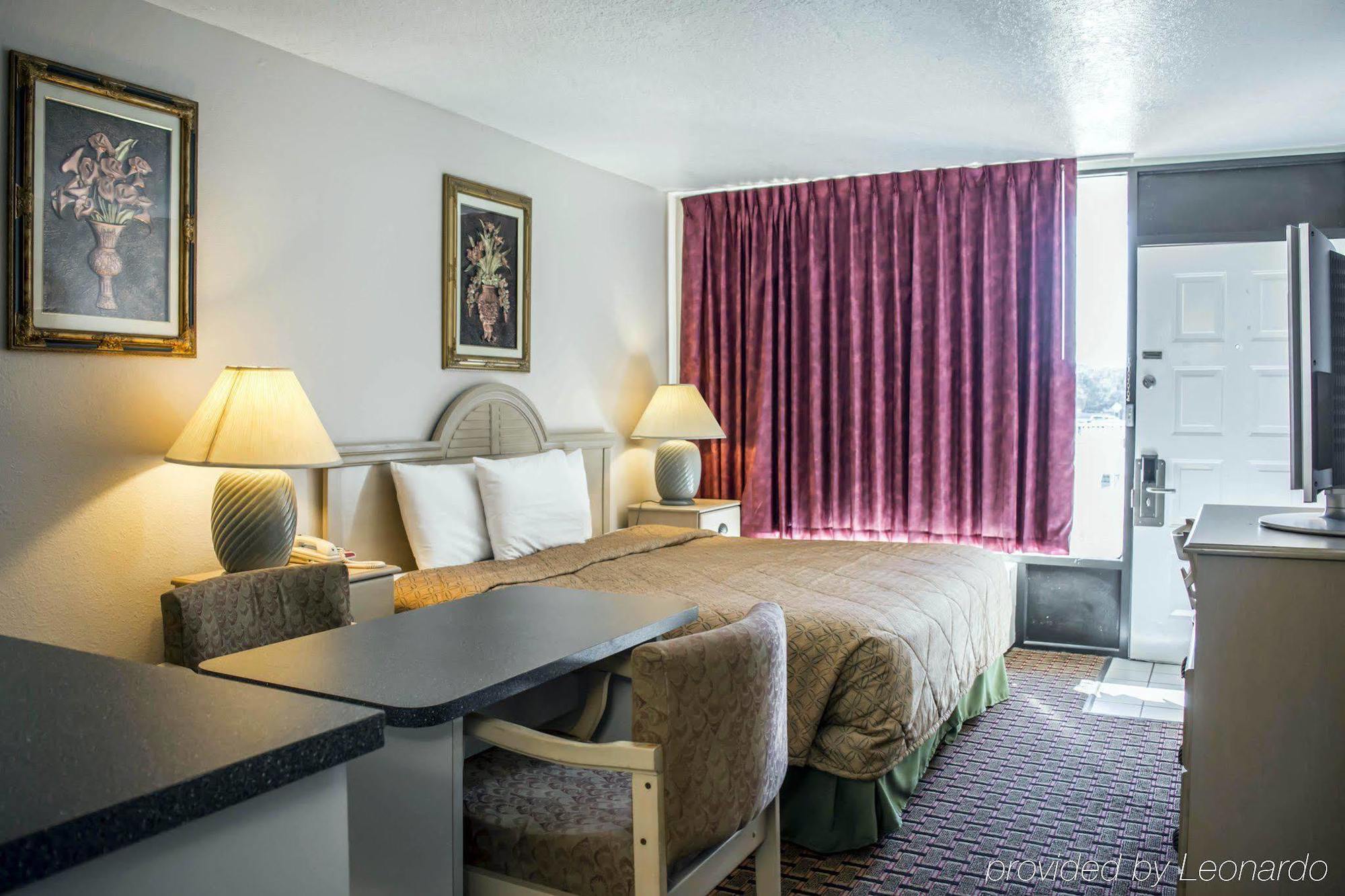 Rodeway Inn New Port Richey Ngoại thất bức ảnh