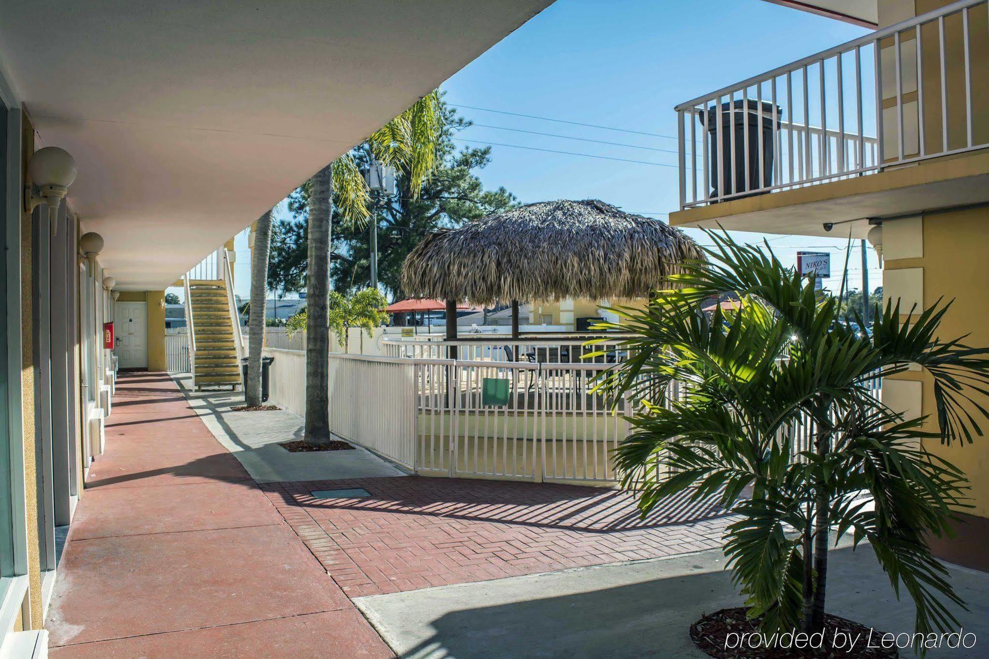 Rodeway Inn New Port Richey Ngoại thất bức ảnh